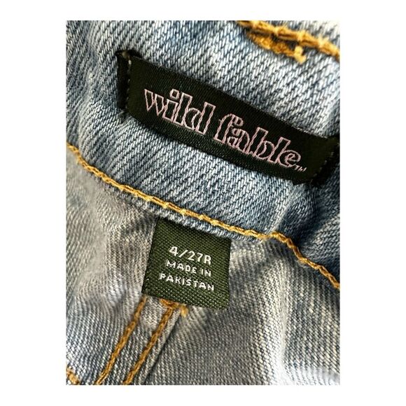 Wild Fable Womens Jeans High Rise Straight Light Wash Distressed Stretch 4 - Picture 4 of 11